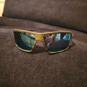 Barely use Oakley Cables